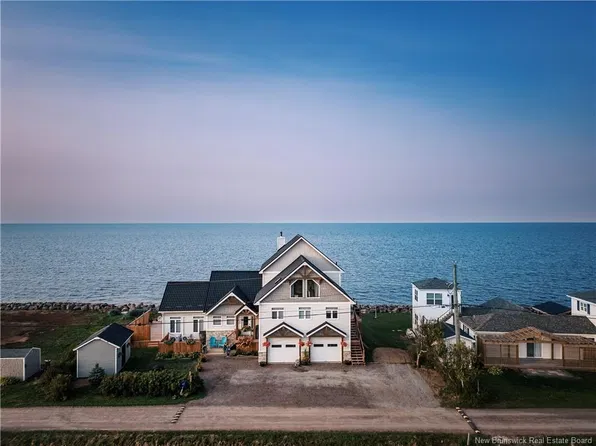 39 Ocean Breeze Dr, Beaubassin East, NB E4P 7X1