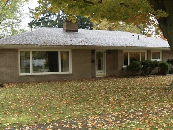 775 Clinton Ave, Conneaut, OH 44030