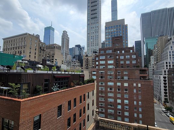 5th image of 26 E 63rd St APT 9C