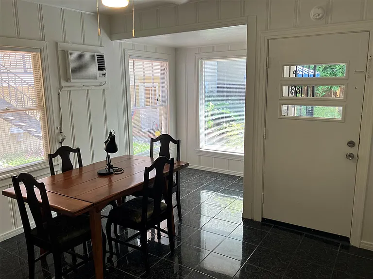 307 Stratford St #8 — Photo 6