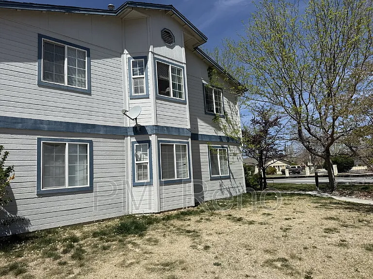1088 Latigo Dr #1 — Photo 1