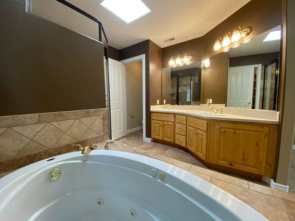 2nd image of 5231 E Lindee Ln