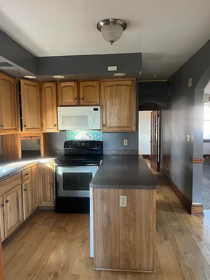 314 Pleasure Rd photo 1