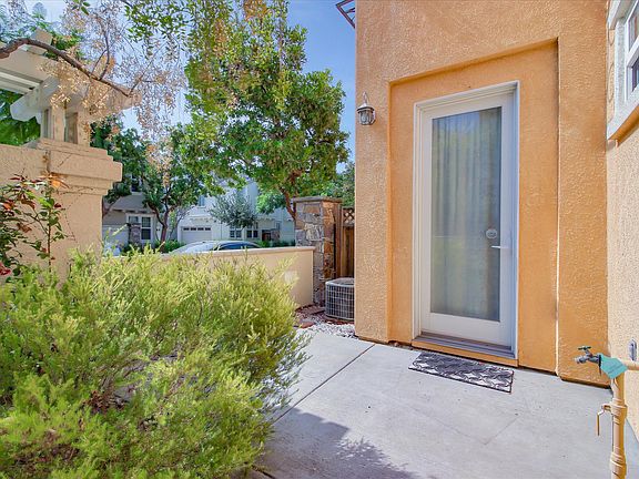 5th image of 4387 Laird Cir