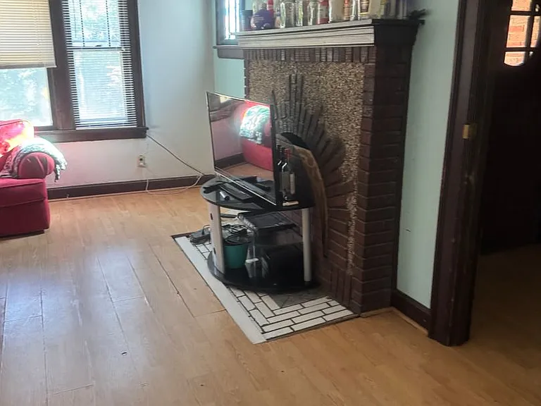 1617 Wilson Ave — Photo 5