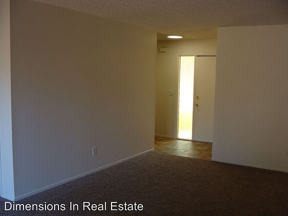 4th image of 8140-42 Melrose Ln