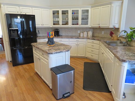 5th image of 4115 Candlewood Cir