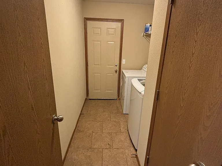 1202 SW Quartz Rd — Photo 11