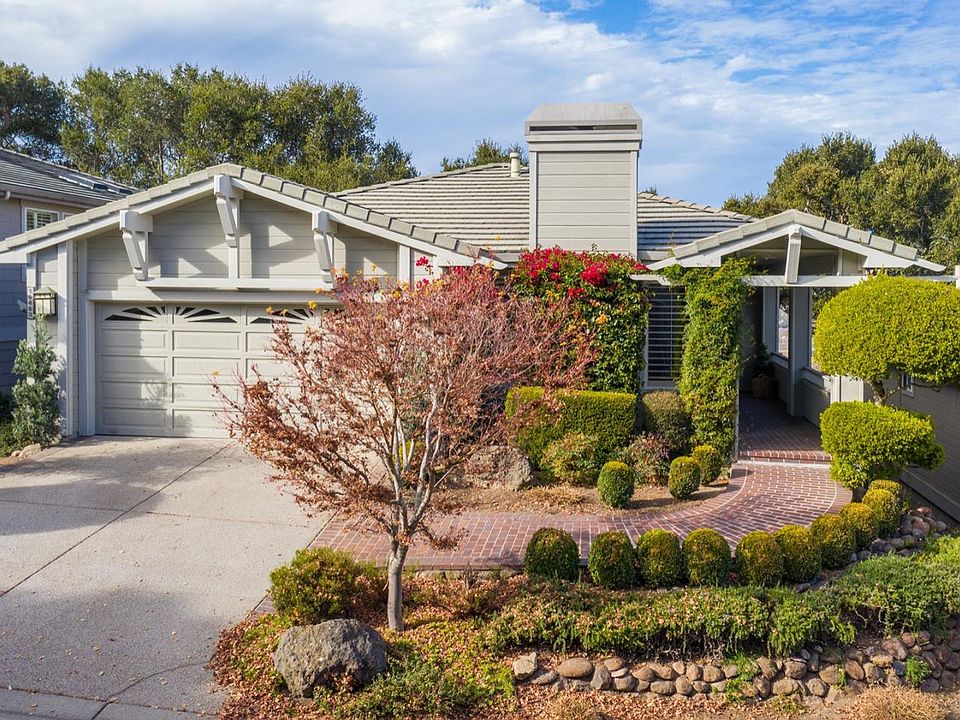 2nd image of 10483 Fairway Ln