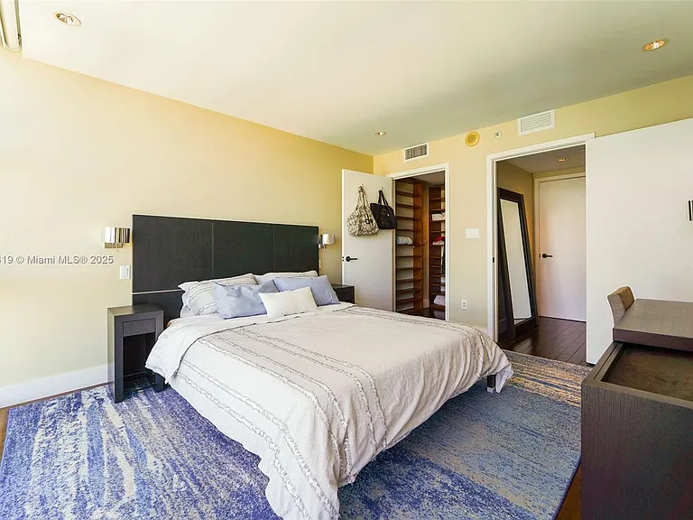 6801 Collins Ave #1214-DOOR1203 — Photo 8