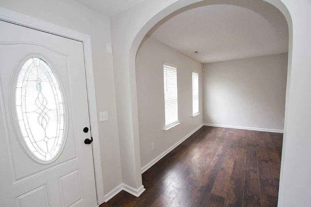 3 bed, 2.5 bath, 1500 sqft, $1,960 — Photo 4