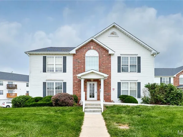 9 Homefield Gardens Dr #31N, O'Fallon, MO 63366