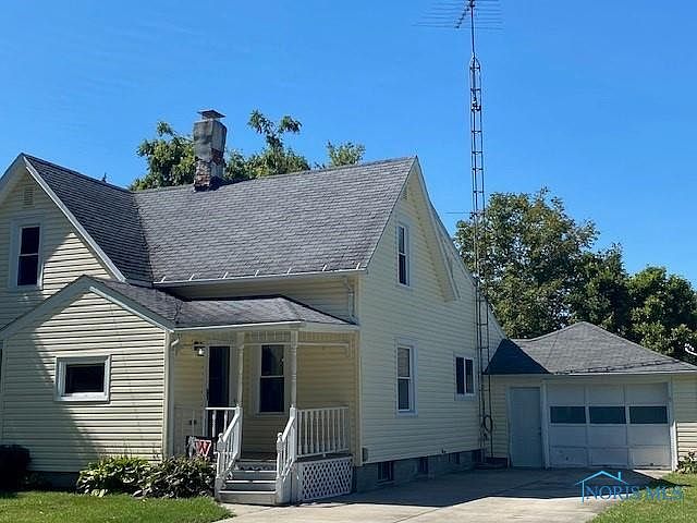 1st image of 630 W Park St