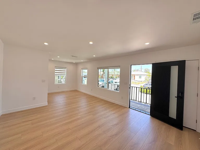 7740 Bonner Ave — Photo 19