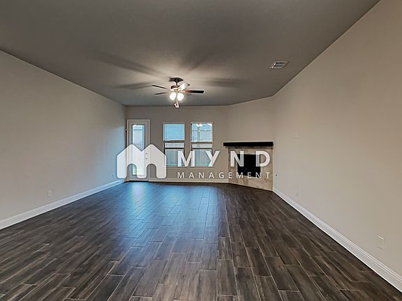 3rd image of 6016 Humber Ln