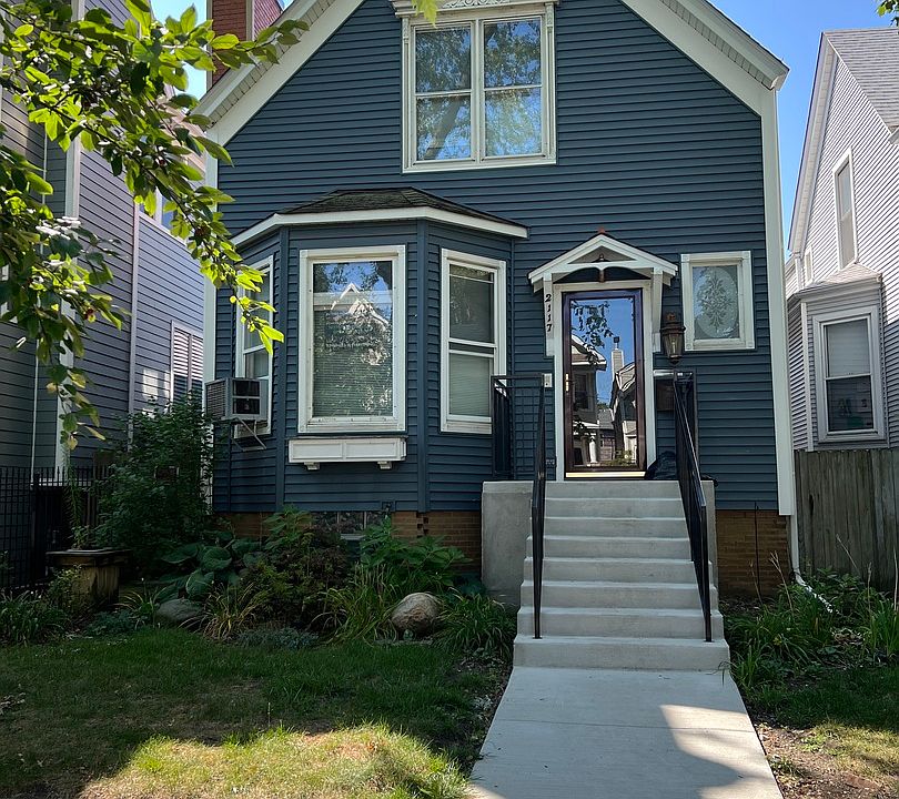 1st image of 2117 W Waveland Ave
