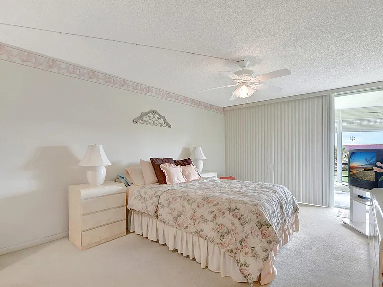 23099 Barwood Ln N #306 — Photo 47