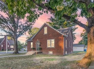 1601 Poplar St, Highland, IL 62249