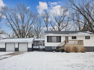 812 1st Ave, Hampton, IL 61256