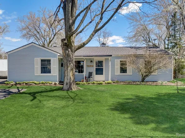 3737 Coleport St, Orion, MI 48359
