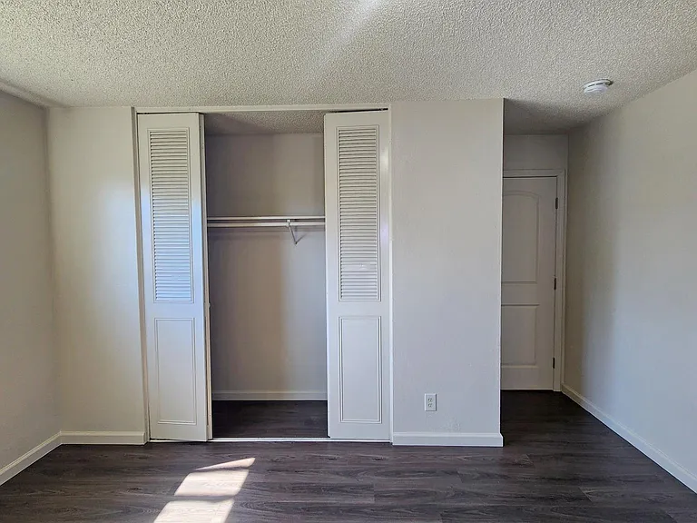 6013 Brett Dr — Photo 22
