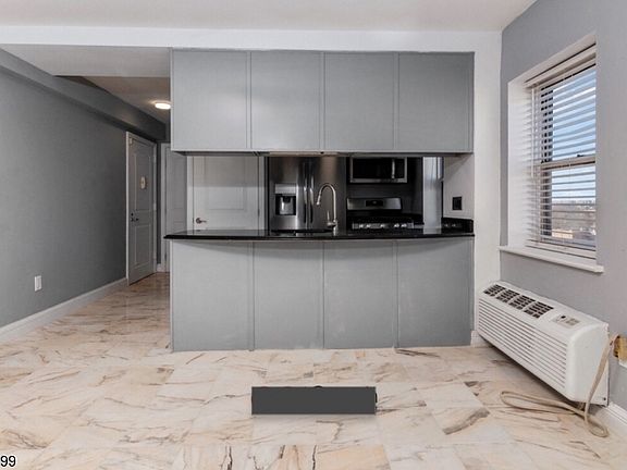 2nd image of 70 S Munn Ave APT 912