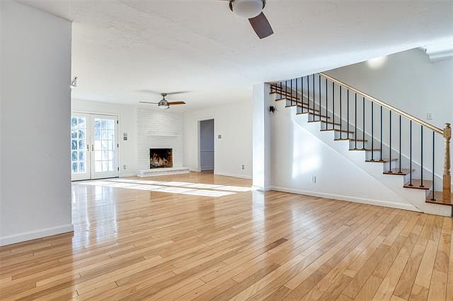 1st image of 2758 Bridal Wreath Ln
