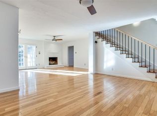 2758 Bridal Wreath Ln, Dallas, TX 75233