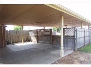 2145 Meench Dr, Moore, OK 73170