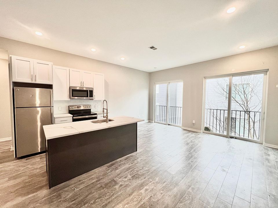 1st image of 1520 N 7th St #3