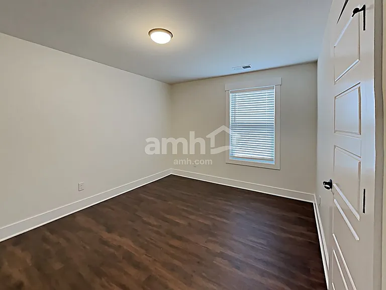 1104 Westlawn Blvd — Photo 15