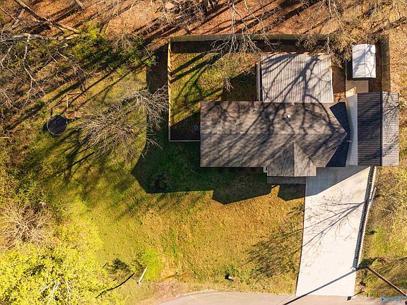 3rd image of 206 Rolling Hills Dr