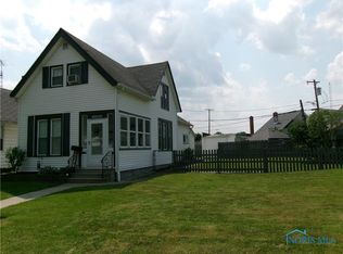 132 Oak St, Rossford, OH 43460