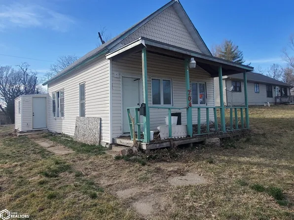 704 N Division St, Creston, IA 50801