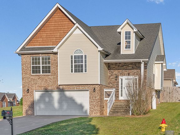 5th image of 713 W Accipiter Cir