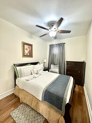 Rented by Luxian International Realty LLC | media 26