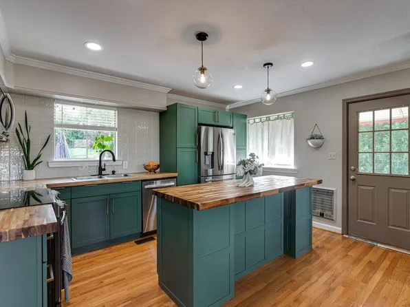 1402 John Ross Rd, Chattanooga, TN 37412