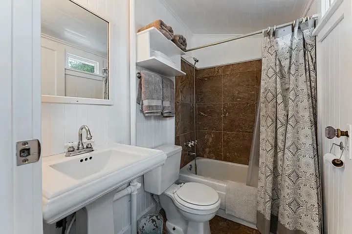 461 3rd Ave — Photo 8