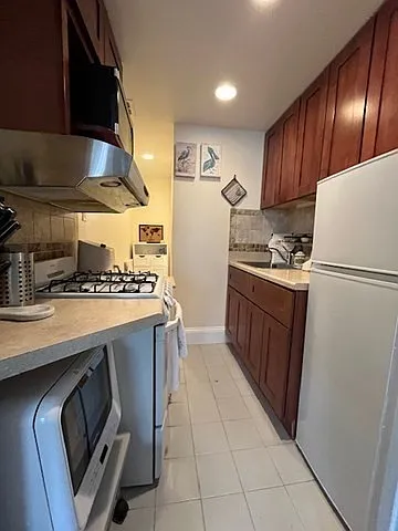 247 Beacon St #6 — Photo 9