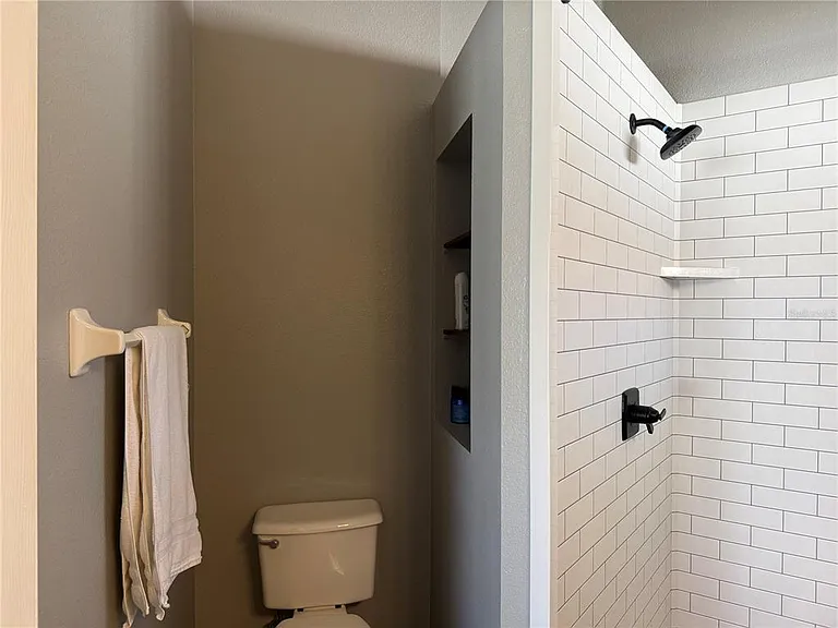 16212 Coopers Hawk Ave — Photo 9
