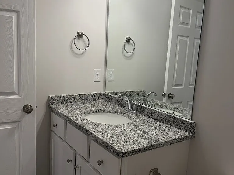933 & 935 Rodeo Ct — Photo 11