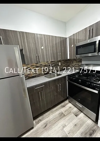 139 School St — Photo 1