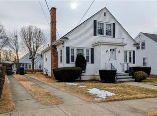 152 Sandringham Ave, Providence, RI 02908