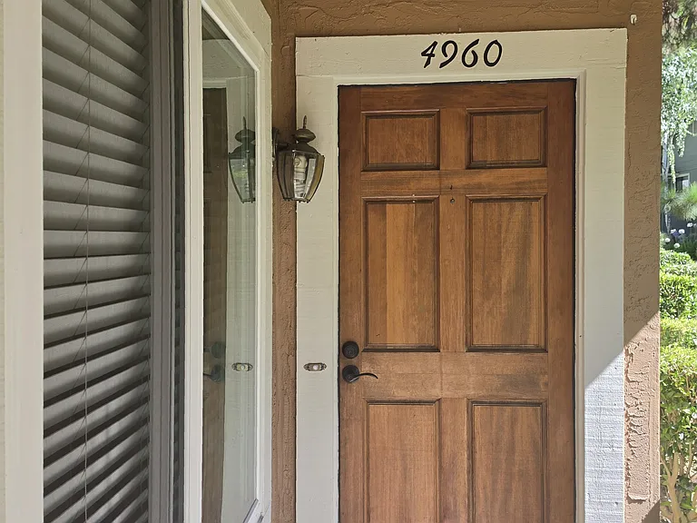 4960 Conway Ter — Photo 2