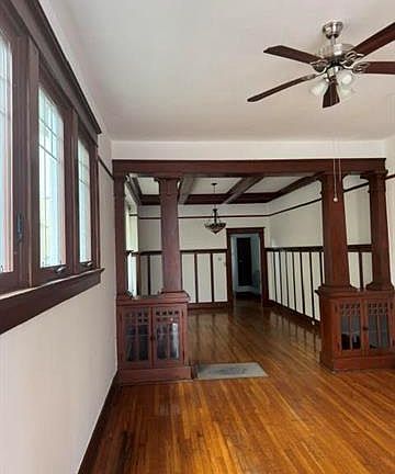 4th image of 1908 Marengo St