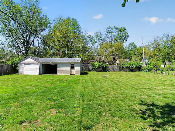 5th image of 724 N Bazil Ave