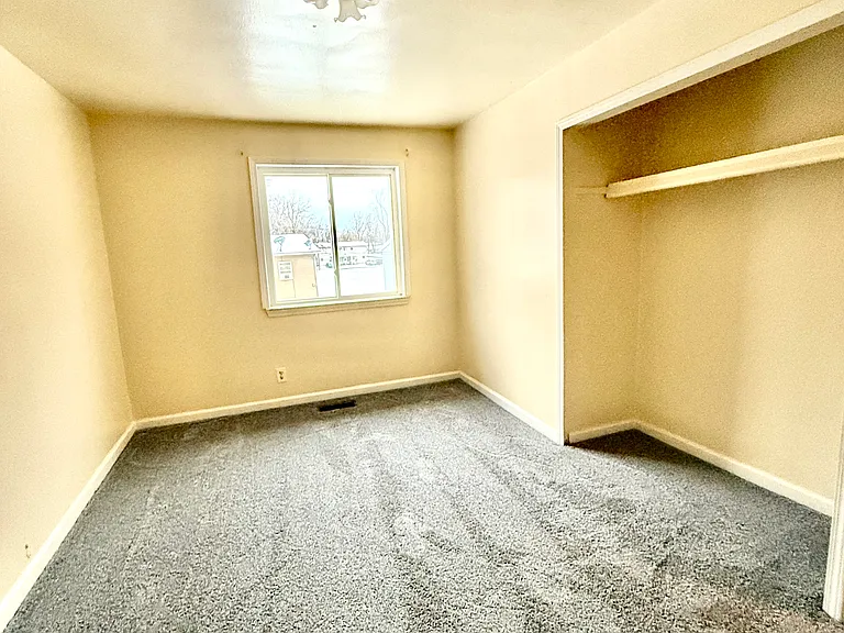 31477 Alcona Ct — Photo 9