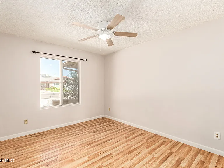 1903 E Balboa Dr — Photo 7