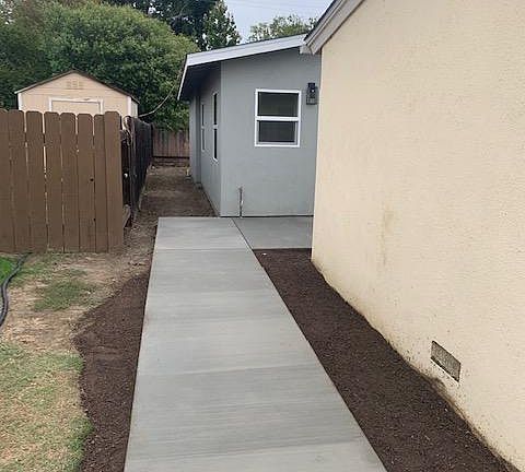 2nd image of 355A Jeffrey Dr