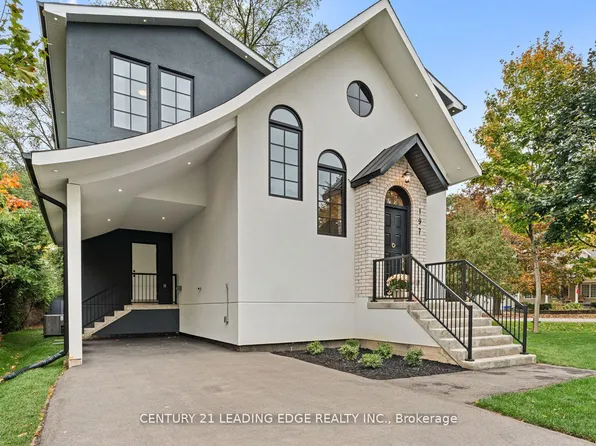 197 Glen Oak Dr, Oakville, ON L6K 2J3